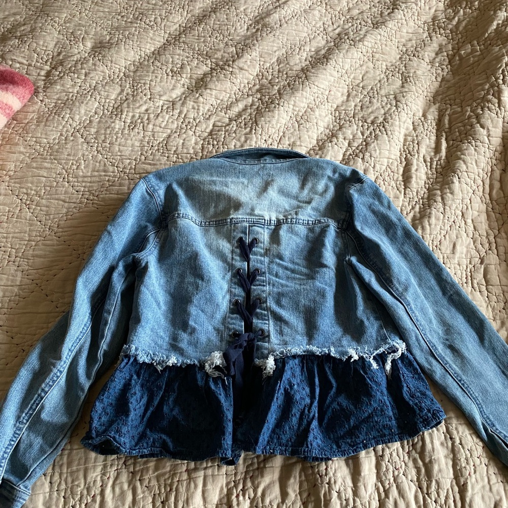 Adorable Denim Jacket with Frayed Hem - Picture 7 of 9
